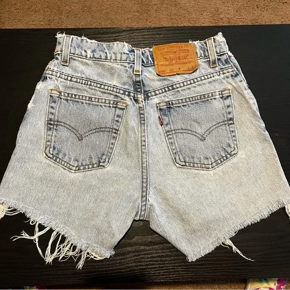 Levi Strauss 550 denim cutoff shorts - Picture 2 of 4